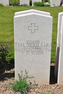 MONT HUON MILITARY CEMETERY, LE TREPORT - SCHWARZ, JOHANN