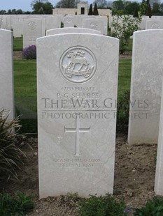 MONT HUON MILITARY CEMETERY, LE TREPORT - SHARPE, P G