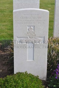 MONT HUON MILITARY CEMETERY, LE TREPORT - SHAW, GEORGE