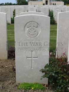 MONT HUON MILITARY CEMETERY, LE TREPORT - SHIERS, G