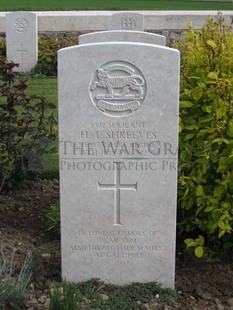 MONT HUON MILITARY CEMETERY, LE TREPORT - SHREEVES, HARRY THOMAS