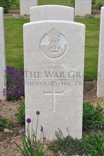 MONT HUON MILITARY CEMETERY, LE TREPORT - SMITH, GEORGE