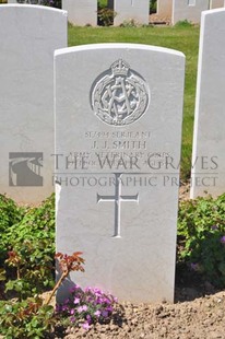 MONT HUON MILITARY CEMETERY, LE TREPORT - SMITH, JAMES JOSEPH