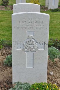 MONT HUON MILITARY CEMETERY, LE TREPORT - SMITH, THOMAS