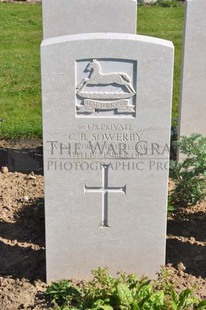 MONT HUON MILITARY CEMETERY, LE TREPORT - SOWERBY, C B