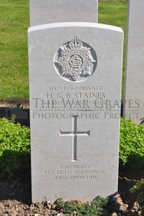 MONT HUON MILITARY CEMETERY, LE TREPORT - STAINES, HERBERT GEORGE BISHOP