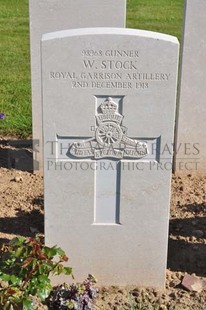 MONT HUON MILITARY CEMETERY, LE TREPORT - STOCK, W