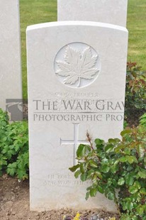 MONT HUON MILITARY CEMETERY, LE TREPORT - STONEHOUSE, F