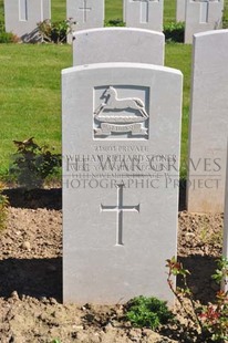 MONT HUON MILITARY CEMETERY, LE TREPORT - STONER, WILLIAM RICHARD