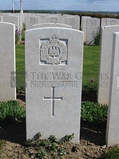 MONT HUON MILITARY CEMETERY, LE TREPORT - STURGESS, WILLIAM