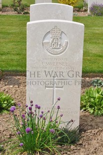 MONT HUON MILITARY CEMETERY, LE TREPORT - SWEENEY, JOHN