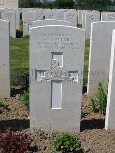 MONT HUON MILITARY CEMETERY, LE TREPORT - TAYLOR, G