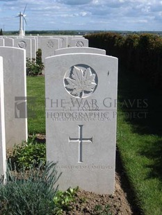 MONT HUON MILITARY CEMETERY, LE TREPORT - TAYLOR, PERCY THOMAS