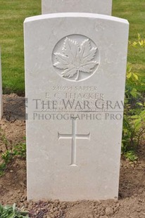 MONT HUON MILITARY CEMETERY, LE TREPORT - THACKER, ERNEST CHARLES