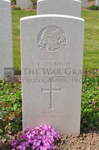 MONT HUON MILITARY CEMETERY, LE TREPORT - THOMPSON, SYDNEY REGINALD