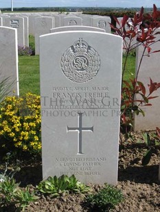 MONT HUON MILITARY CEMETERY, LE TREPORT - TREBLE, FRANCIS