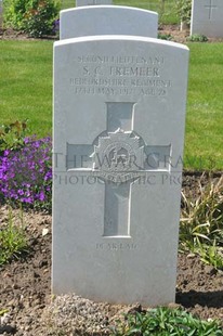 MONT HUON MILITARY CEMETERY, LE TREPORT - TREMEER, SIDNEY CHARLES