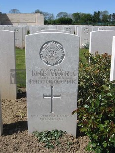 MONT HUON MILITARY CEMETERY, LE TREPORT - TURNBULL, JAMES