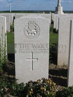 MONT HUON MILITARY CEMETERY, LE TREPORT - TURNER, FREDERICK CHARLES