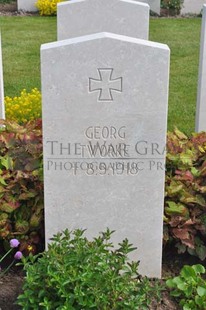 MONT HUON MILITARY CEMETERY, LE TREPORT - TWORKE, GEORG