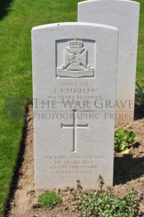 MONT HUON MILITARY CEMETERY, LE TREPORT - VAUGHAN, JOHN