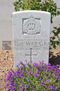 MONT HUON MILITARY CEMETERY, LE TREPORT - WAINWRIGHT, GEOFFREY HARRY