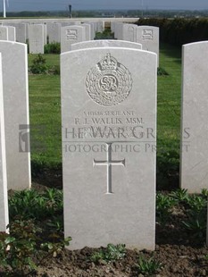 MONT HUON MILITARY CEMETERY, LE TREPORT - WALLIS, FREDERICK JOHN