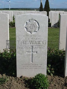 MONT HUON MILITARY CEMETERY, LE TREPORT - WARD, T F