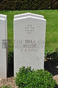 MONT HUON MILITARY CEMETERY, LE TREPORT - WASSER, PAUL