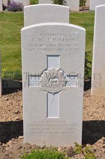 MONT HUON MILITARY CEMETERY, LE TREPORT - WATSON, T W J