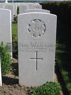 MONT HUON MILITARY CEMETERY, LE TREPORT - WATT, W