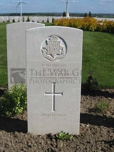 MONT HUON MILITARY CEMETERY, LE TREPORT - WEBB, BERTRAM ERNEST