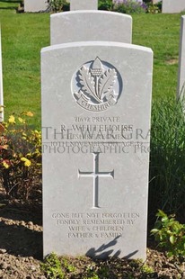 MONT HUON MILITARY CEMETERY, LE TREPORT - WHITEHOUSE, R