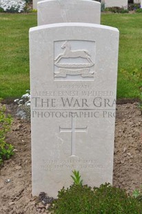 MONT HUON MILITARY CEMETERY, LE TREPORT - WHITFIELD, ALBERT ERNEST