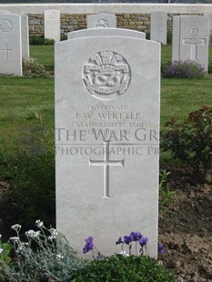 MONT HUON MILITARY CEMETERY, LE TREPORT - WHITTLE, J W