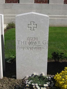 MONT HUON MILITARY CEMETERY, LE TREPORT - WICK, JOSEPH