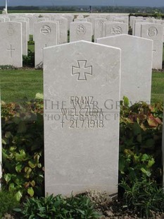 MONT HUON MILITARY CEMETERY, LE TREPORT - WIELCZURA, FRANZ