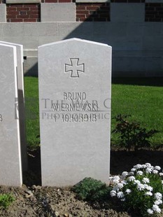 MONT HUON MILITARY CEMETERY, LE TREPORT - WIERNIEWSKI, BRUNO