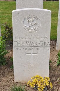 MONT HUON MILITARY CEMETERY, LE TREPORT - WIFFEN, FREDERICK CHARLES