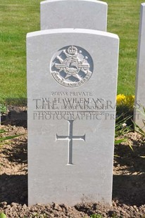 MONT HUON MILITARY CEMETERY, LE TREPORT - WILEMAN, W H