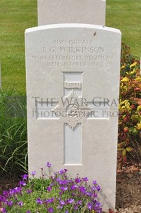 MONT HUON MILITARY CEMETERY, LE TREPORT - WILKINSON, J G