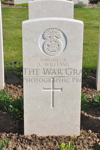 MONT HUON MILITARY CEMETERY, LE TREPORT - WILLIAMS, A