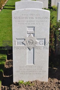 MONT HUON MILITARY CEMETERY, LE TREPORT - WILLIAMS, ALFRED FRANK