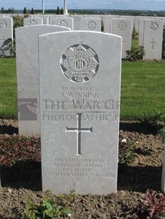 MONT HUON MILITARY CEMETERY, LE TREPORT - WINNING, J