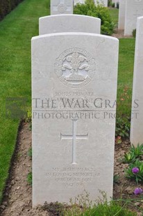 MONT HUON MILITARY CEMETERY, LE TREPORT - WINSTANLEY, WILLIAM