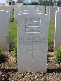 MONT HUON MILITARY CEMETERY, LE TREPORT - WINTER, JOSEPH