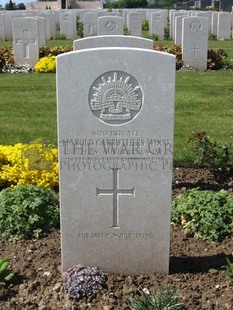 MONT HUON MILITARY CEMETERY, LE TREPORT - WOOD, HAROLD CARRUTHERS