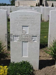 MONT HUON MILITARY CEMETERY, LE TREPORT - WOODHEAD, HARRY