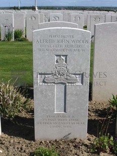 MONT HUON MILITARY CEMETERY, LE TREPORT - WOODS, ALFRED JOHN