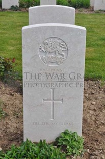 MONT HUON MILITARY CEMETERY, LE TREPORT - WRIGHT, ALFRED